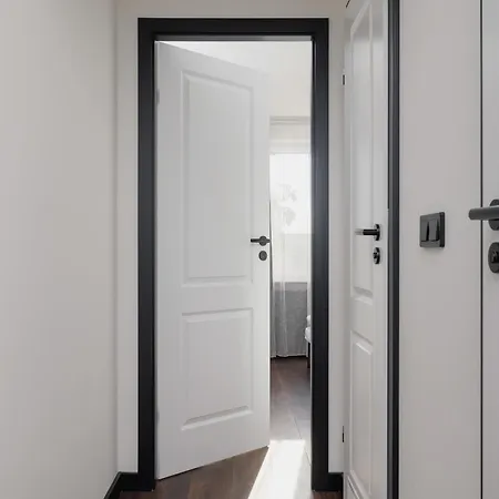 Апартаменты Comfortable Two-bedroom Strzelcow By Renters *