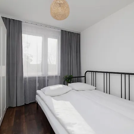 Comfortable Two-bedroom Strzelcow By Renters Апартаменты