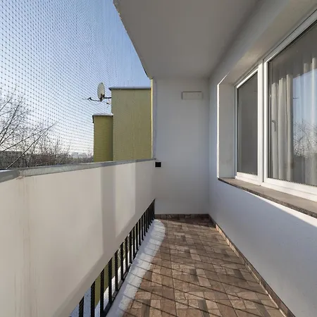 Comfortable Two-bedroom Strzelcow By Renters Апартаменты *