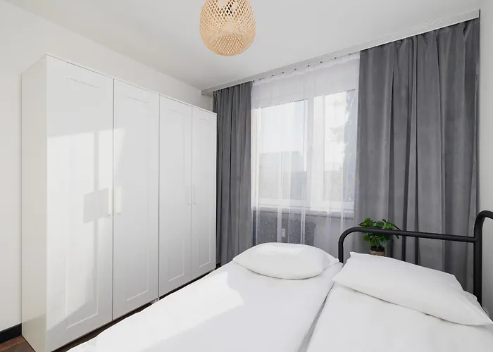 Comfortable Two-bedroom Strzelców By Renters Kraków