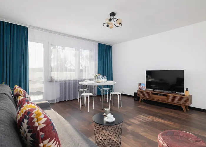 Comfortable Two-bedroom Strzelców By Renters Apartament Kraków