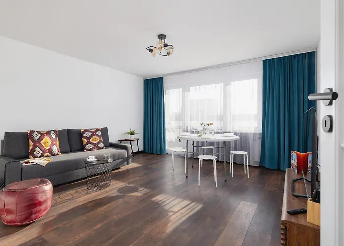 Comfortable Two-bedroom Strzelcow By Renters Краков