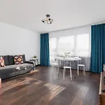 Comfortable Two-bedroom Strzelcow By Renters Cracovie
